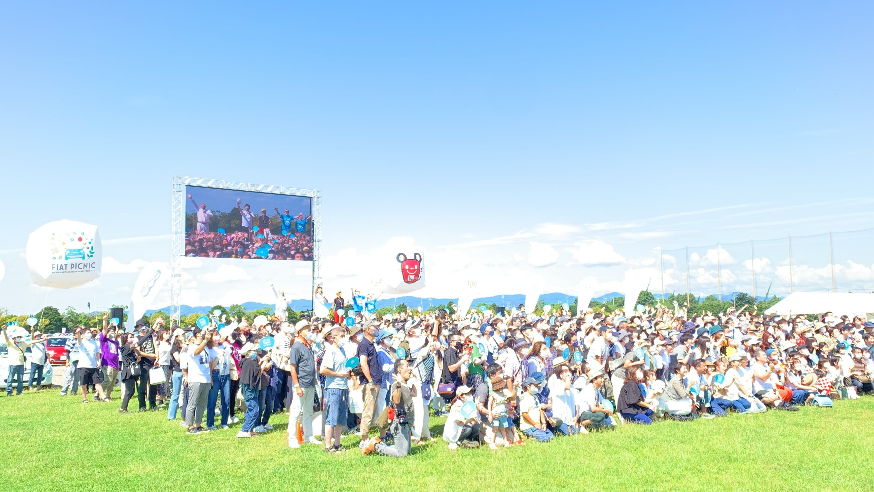 静岡県浜松市の浜名湖ガーデンパークで開催された「FIAT PICNIC 2022」にLEDビジョンを導入