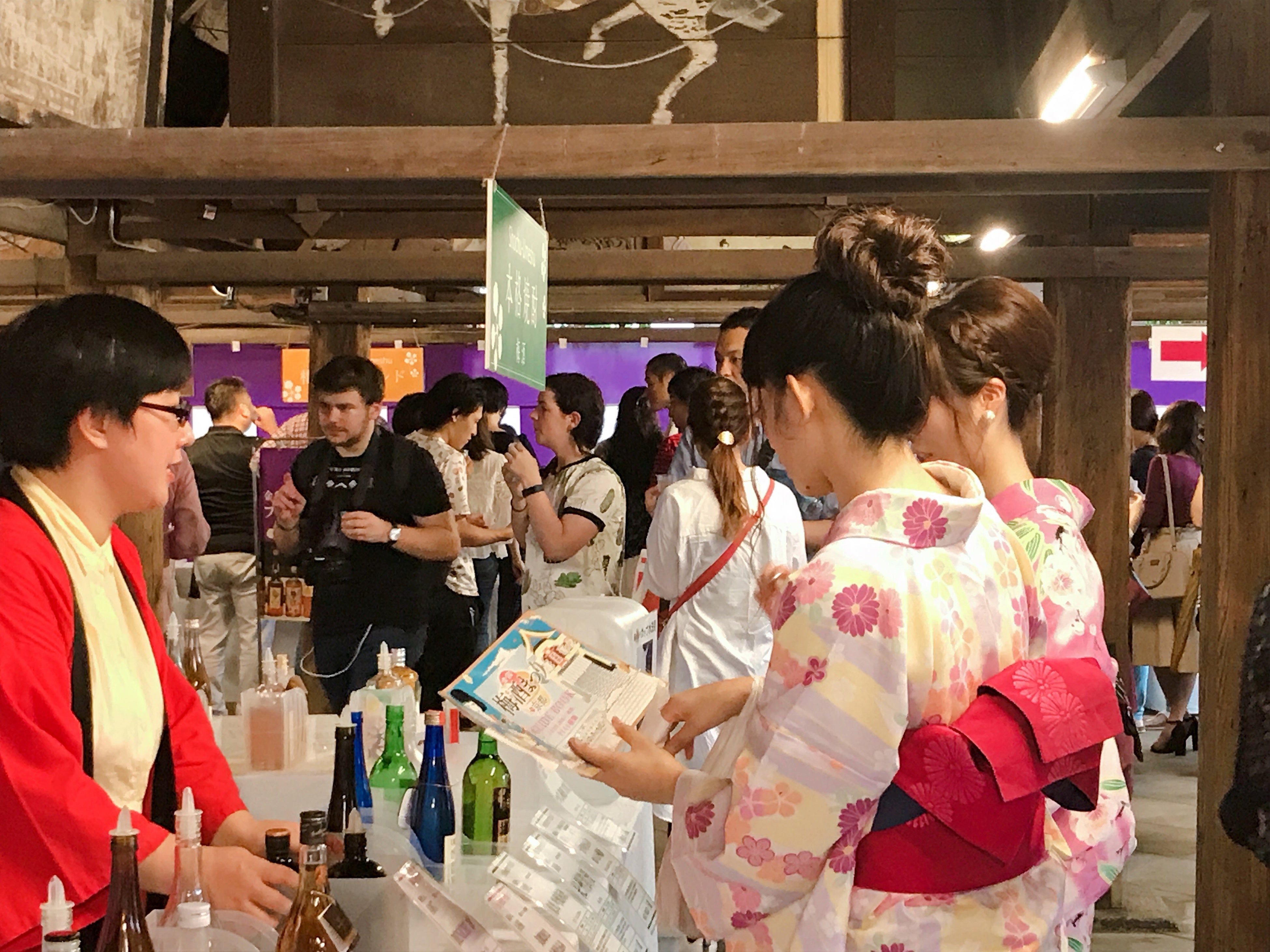 梅酒まつり京都会場の飲み比べ会場