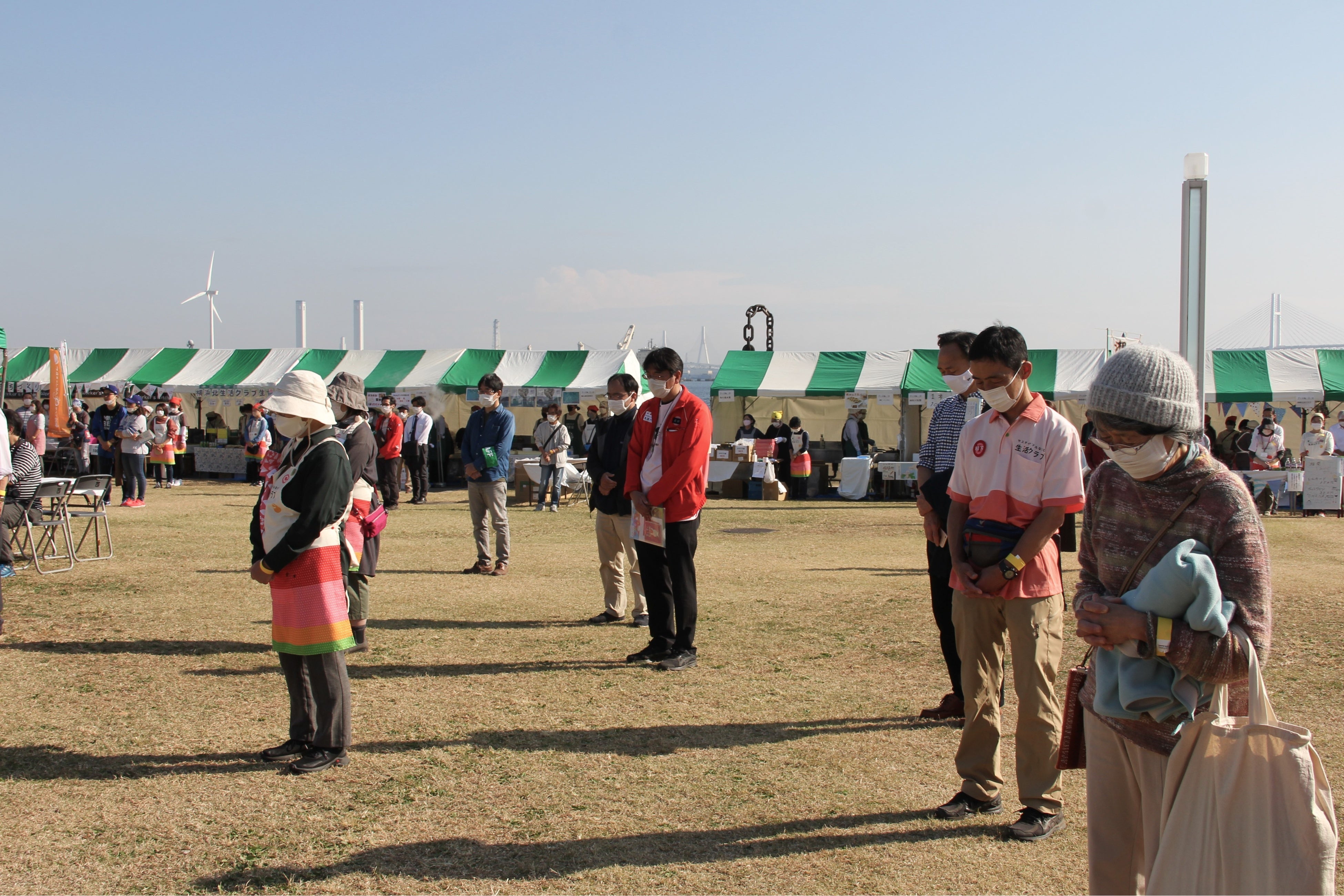 開会式は、被災地に思いを馳せて黙とうから始まりました。