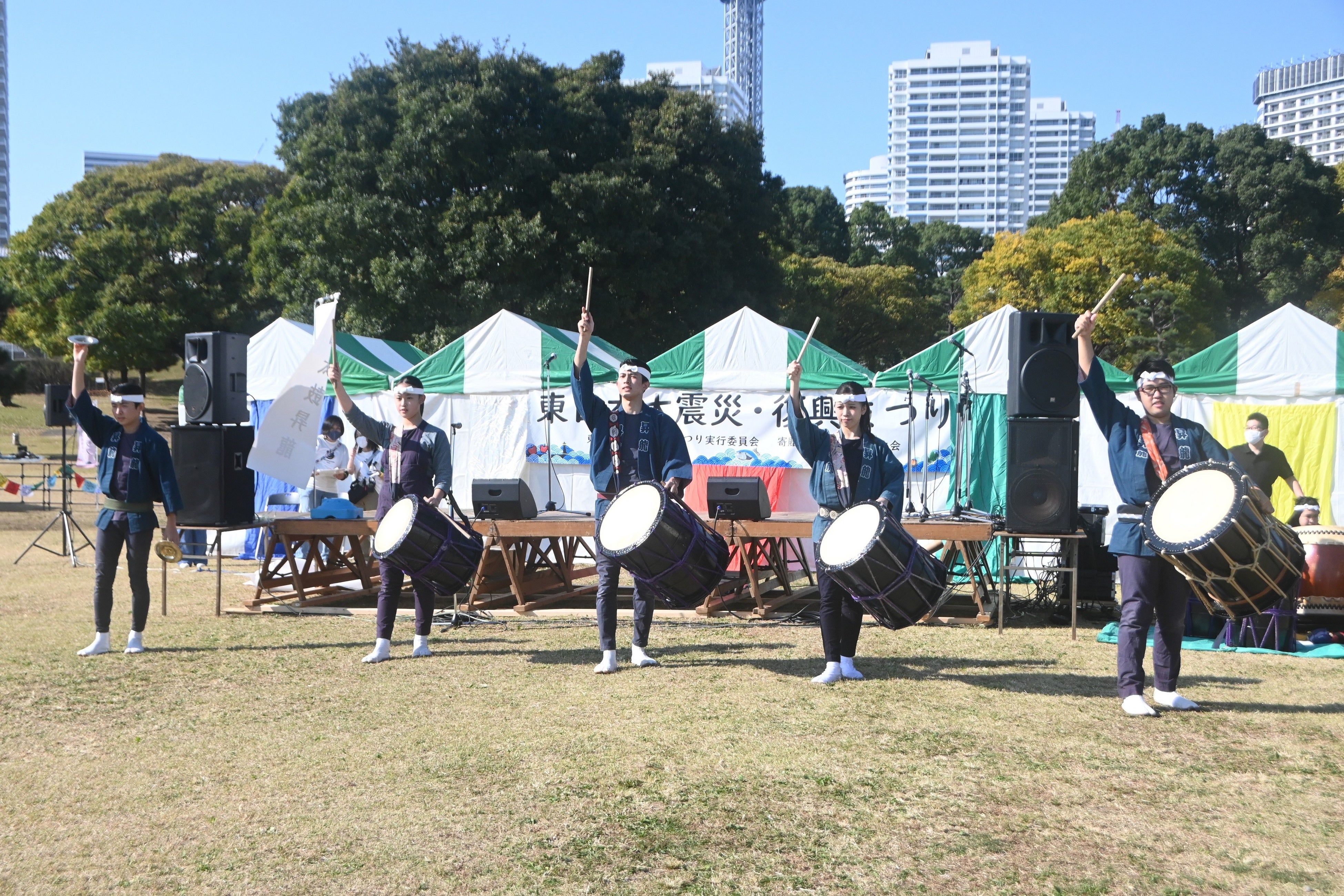 横浜市で活動する『和太鼓昇龍』は、演奏を通した地域での交流や成長の場となっています。
