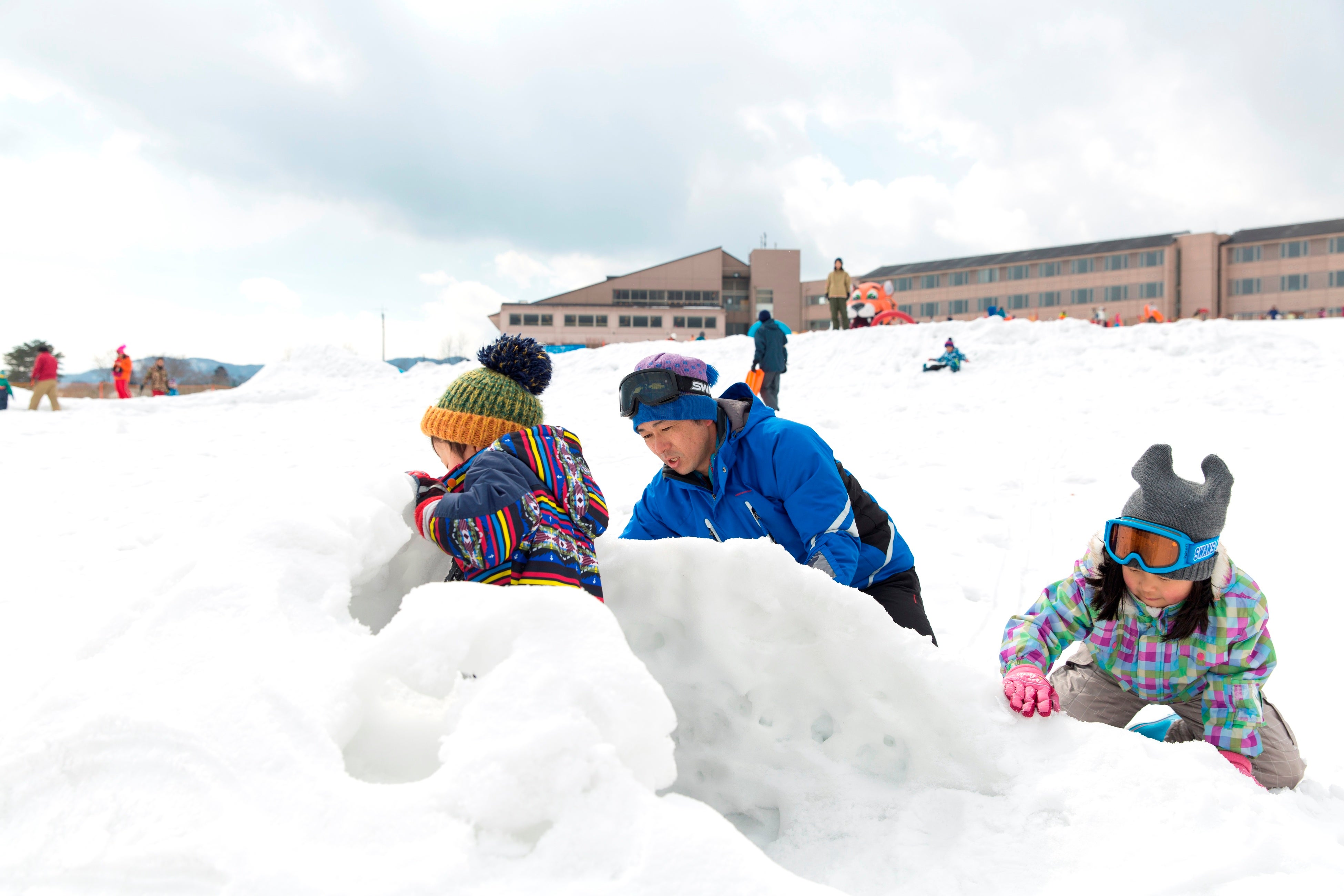 かまくらも作れる雪遊びゾーン