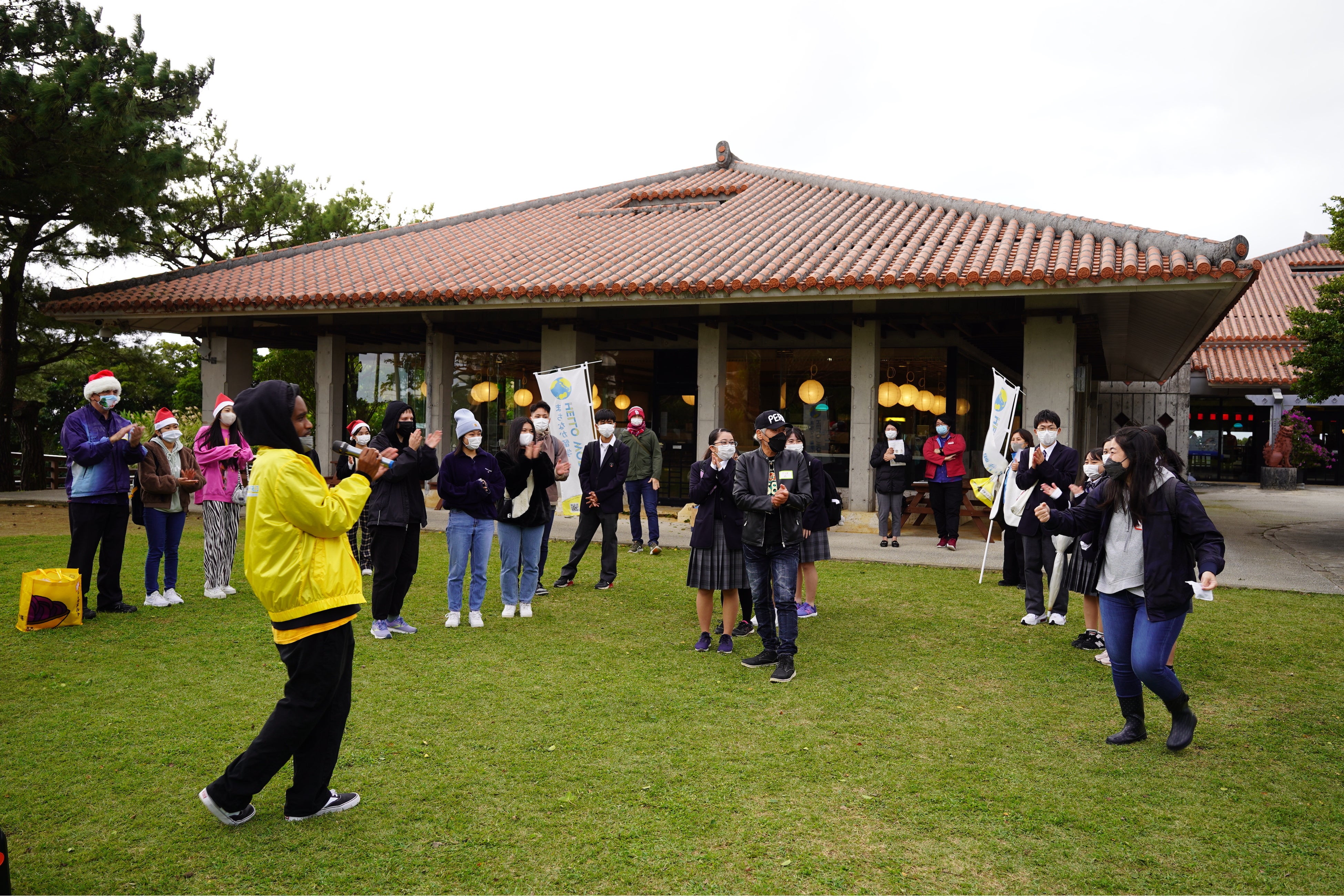 最後の表彰式も大盛り上がり（首里城公園 芝生広場）