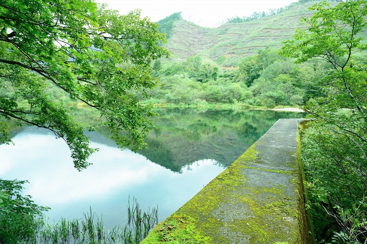 静寂に包まれたダム