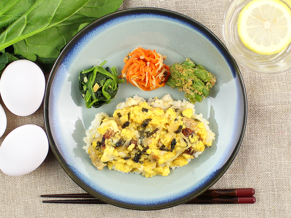 香ばしい炭火の香りが特長「親子丼」がナッシュから新発売