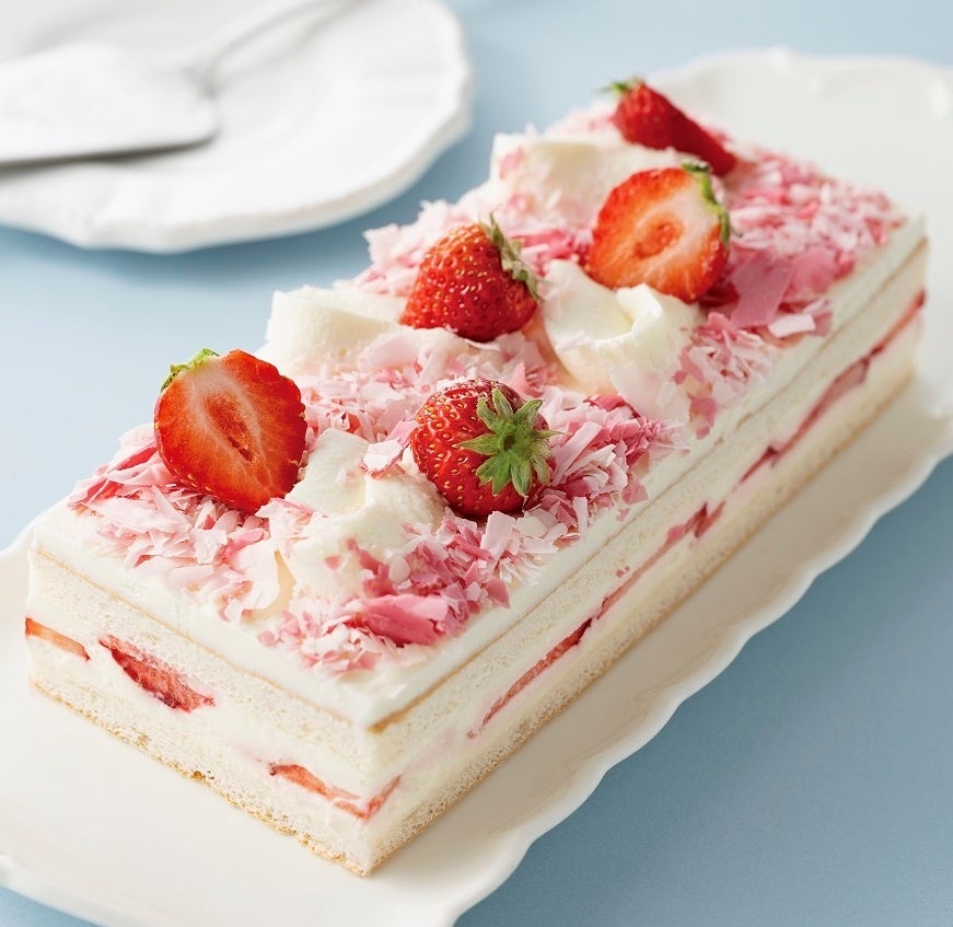 いちごと桜のショートケーキ