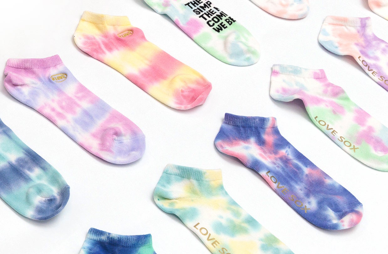 【新発売、世界に1足だけのデザイン】『LOVESOX（ラブソックス）』からタイダイ柄のソックスが新発売！