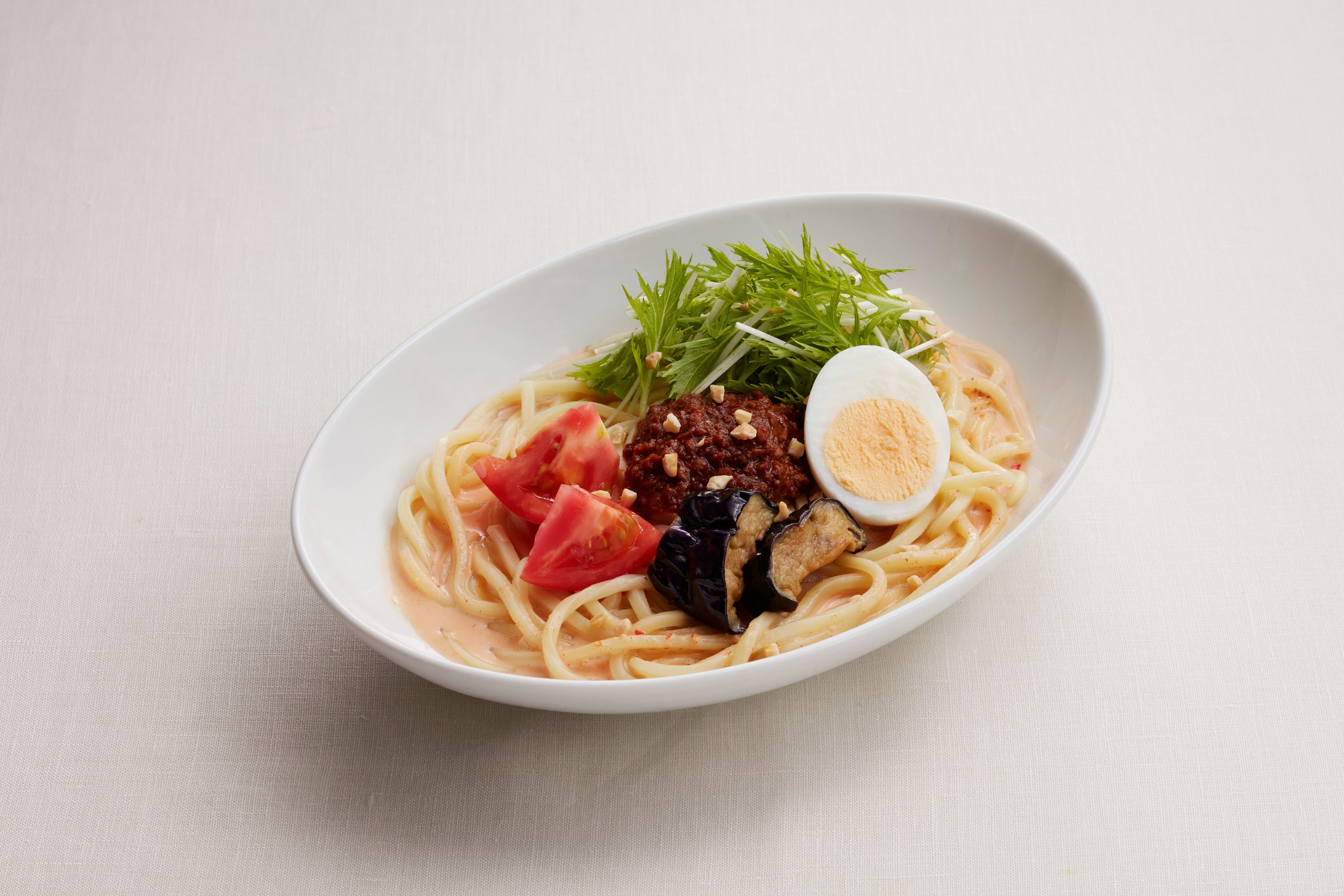 花椒(ホアジャオ）香る ピリ辛豆乳スープの冷やし担々麺