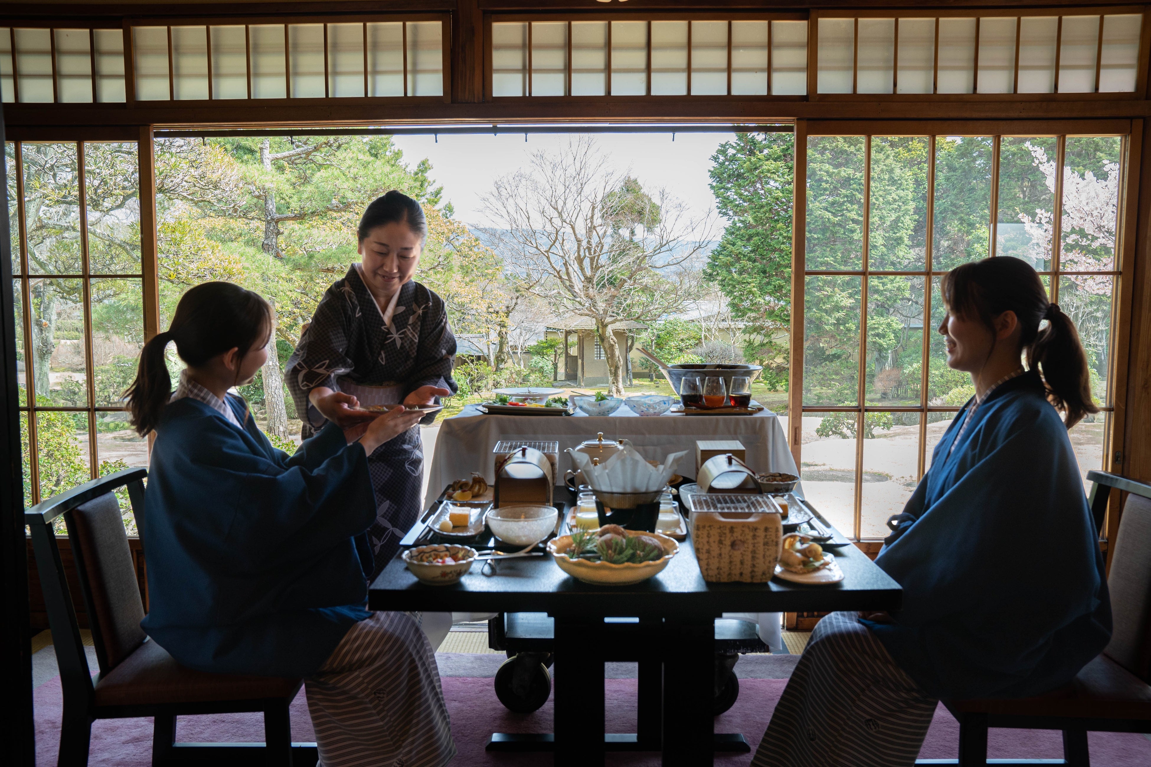 【三養荘】上質な朝食を召しあがる「和」堪能プラン 日本庭園散策でリフレッシュ体験が「旅の喜び」を彩る