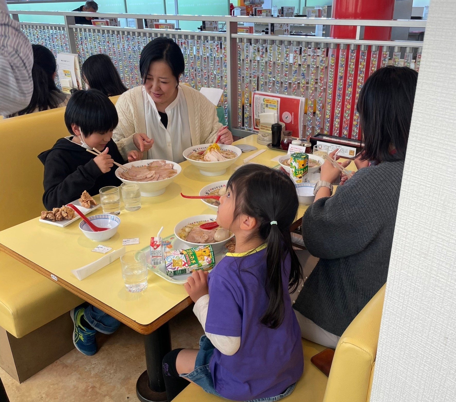 「どうとんぼり神座」が鶴見店にて「子ども食堂」を2023年4月8日に開催！