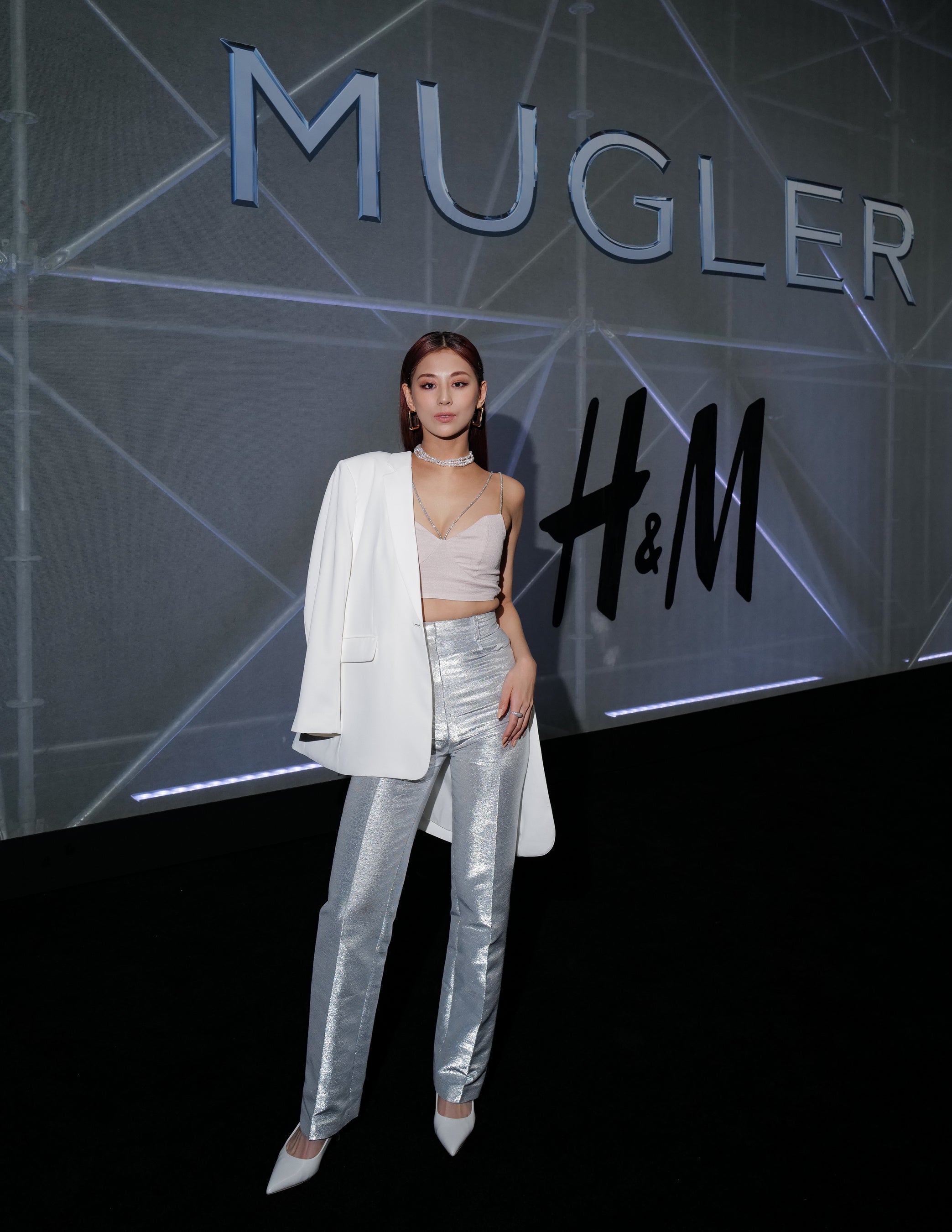 H&M、「Mugler H&M」のグローバルイベントをニューヨークで開催。パメラ・アンダーソン、チャーリーXCX、クロエ・セヴィニ―の他、日本からは西内まりや、kemioらが来場