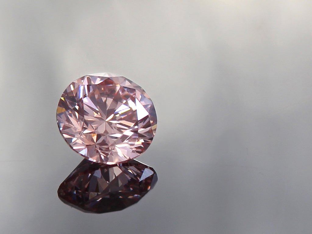 甘く輝く「桜色」のピンクダイヤモンド