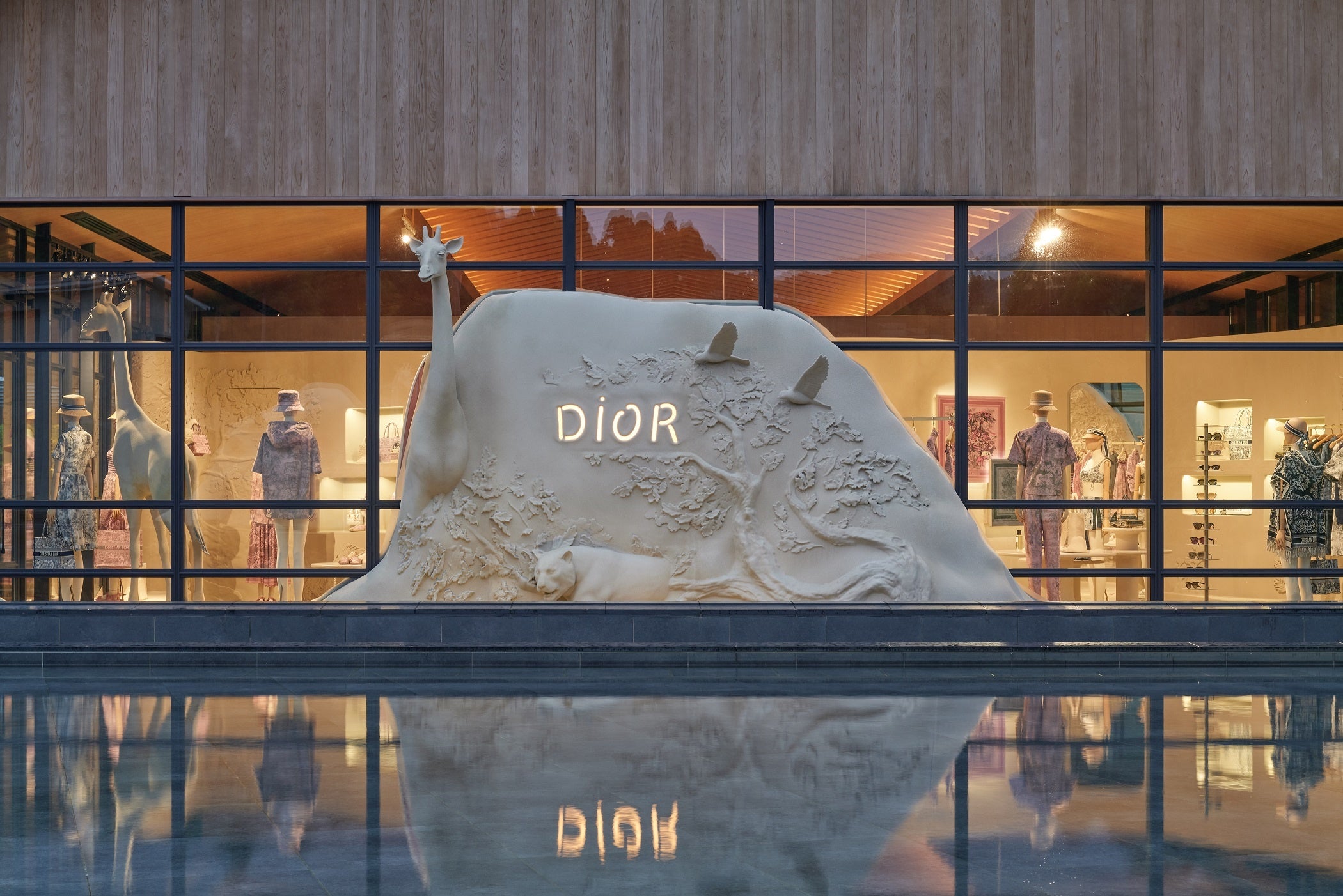 【DIOR】 「ディオリビエラ 京都 期間限定ブティック」がオープン 柴咲コウ、滝沢眞規子、ヨンアらが来場