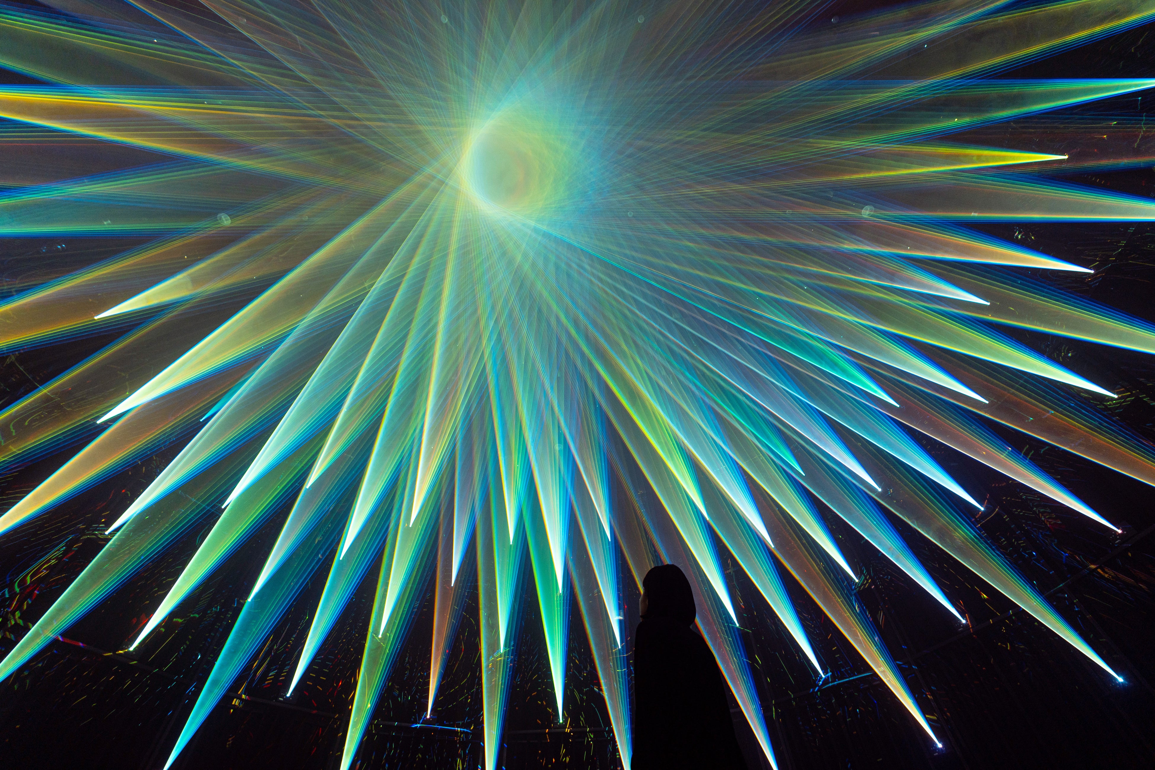 チームラボ《Organic Light》2020-, Light Sculpture - Plane, Sound - Hideaki Takahashi © チームラボ