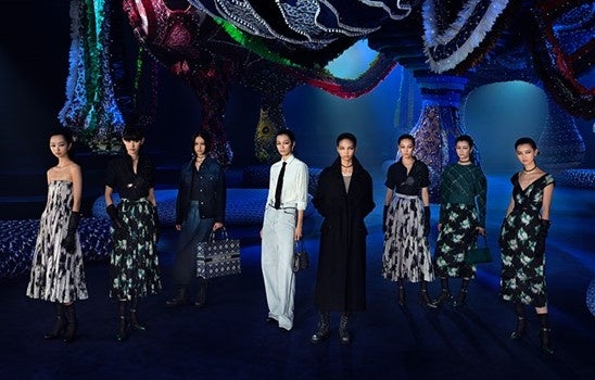 【DIOR】2023-2024年秋冬 コレクション リピートショーを 中国・深圳市で開催