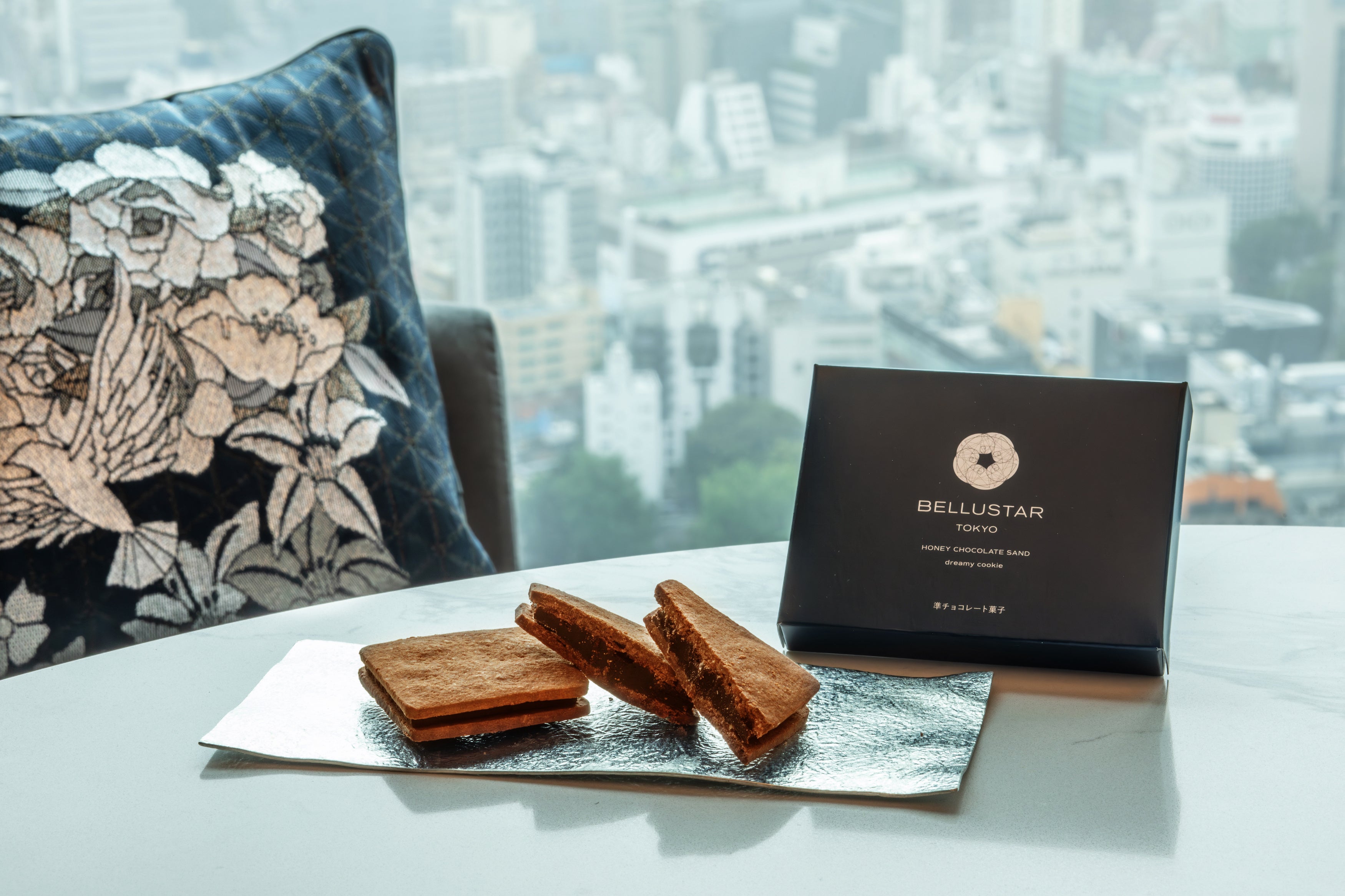 MYHONEYのクッキーサンドが、東急歌舞伎町タワーの最上部に位置するラグジュアリーホテル「BELLUSTAR TOKYO, A Pan Pacific Hotel」にて提供開始