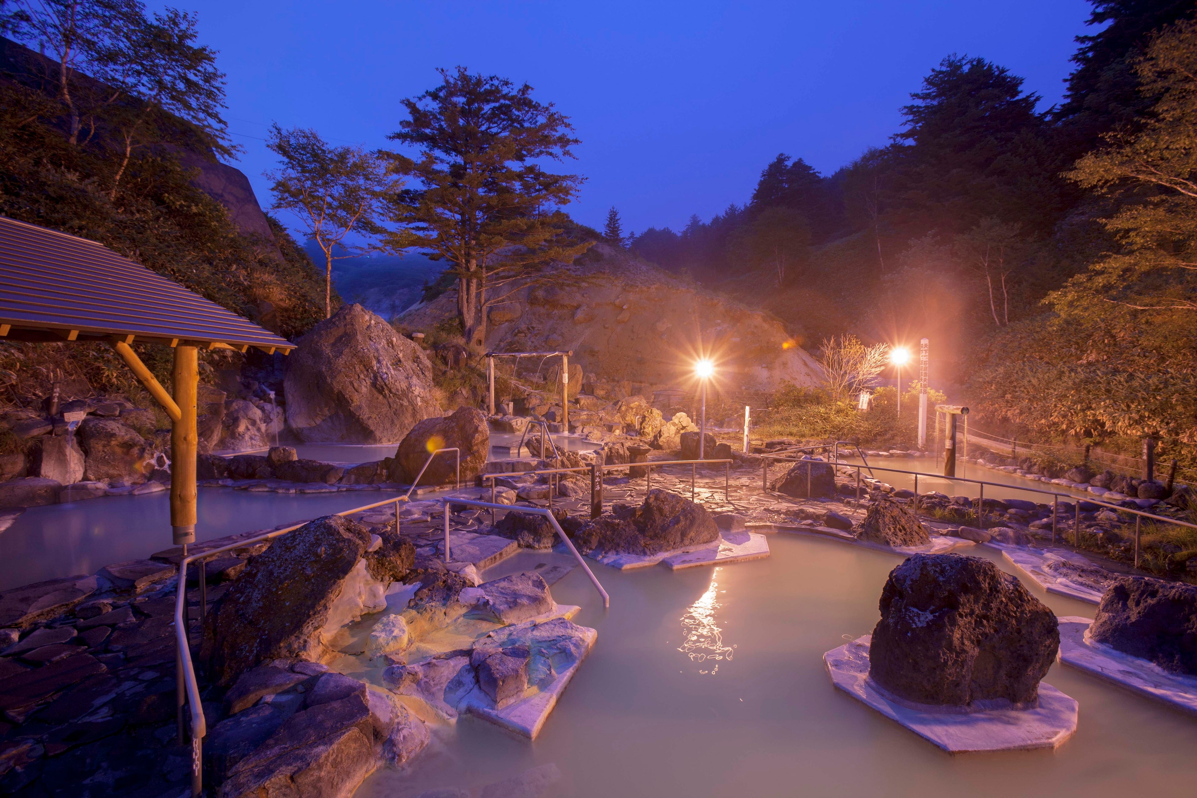 夜の「石庭露天風呂」