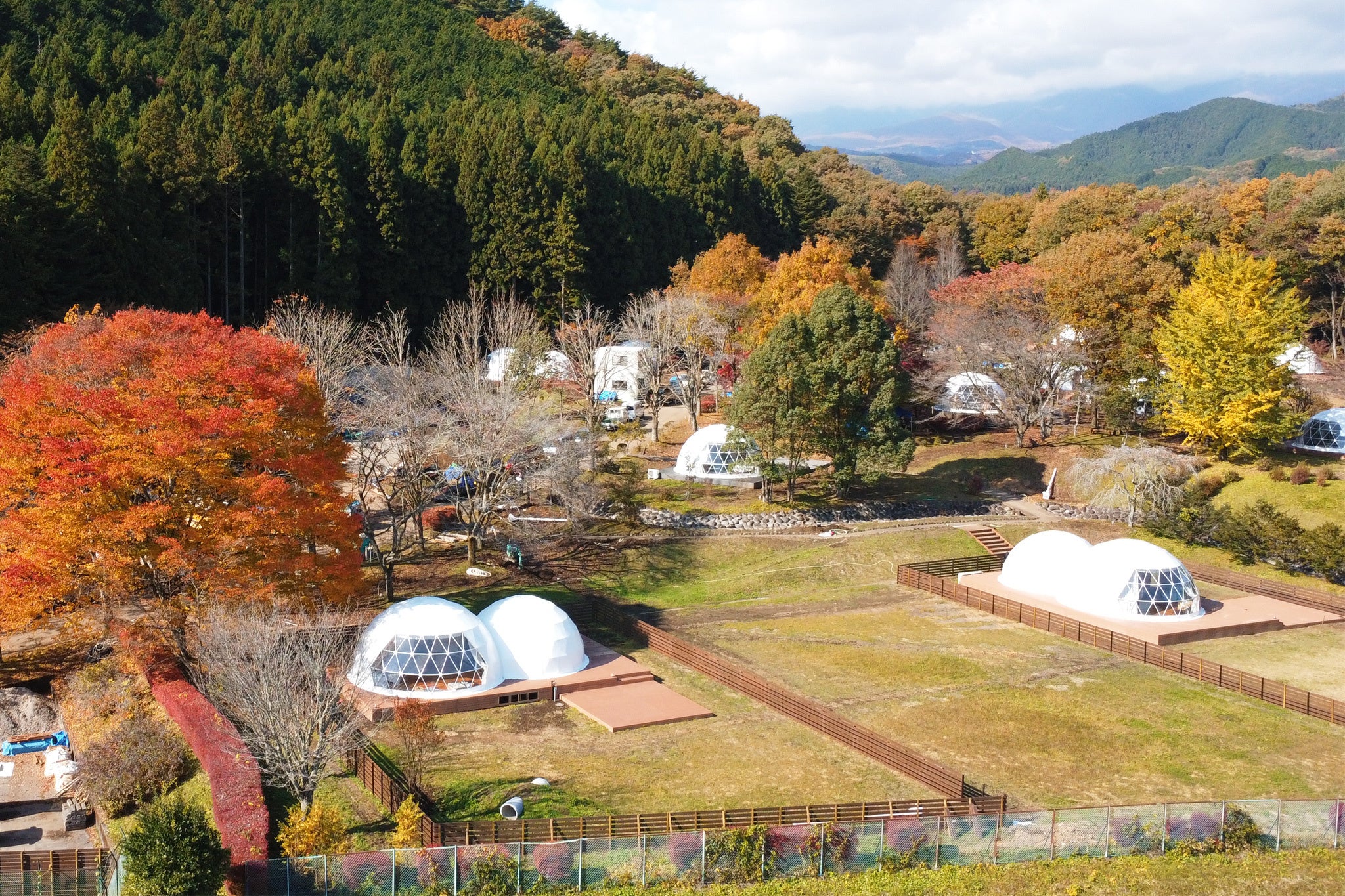 関東の紅葉スポット日光でグランピング！秋の贅沢「まつたけご飯」と「マロンケーキ」がついた「紅葉プラン」10月11月限定予約受付中！今年の秋冬はイベント満載のブリリアントヴィレッジ日光！