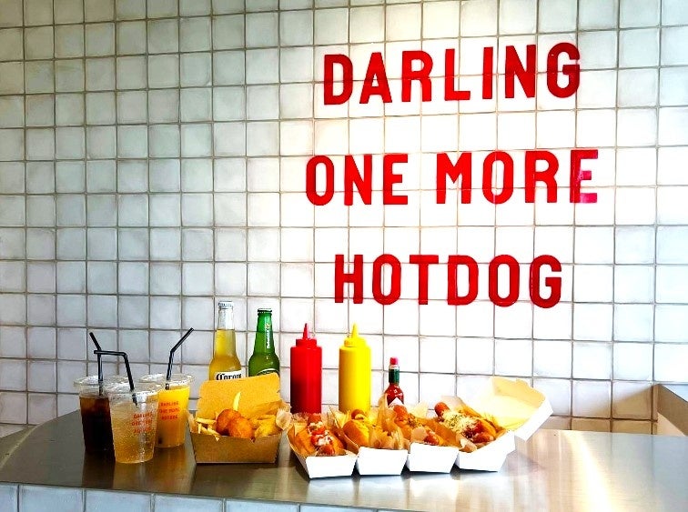 【新店OPEN】中毒性のあるホットドッグ専門店DARLING ONE MORE HOTDOG 大阪城 オープン