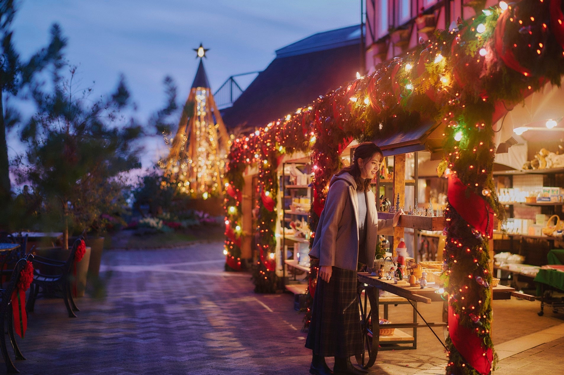 神戸の冬の風物詩「神戸クリスマスマーケット2023」を11/11（土）から開催。幻想的なイルミネーションと可愛いディスプレイ、本場ドイツのクリスマスグッズやグリューワインで最高のクリスマス気分を満喫！