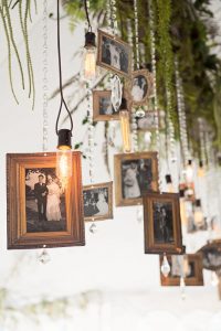 hanging-gold-picture-frames