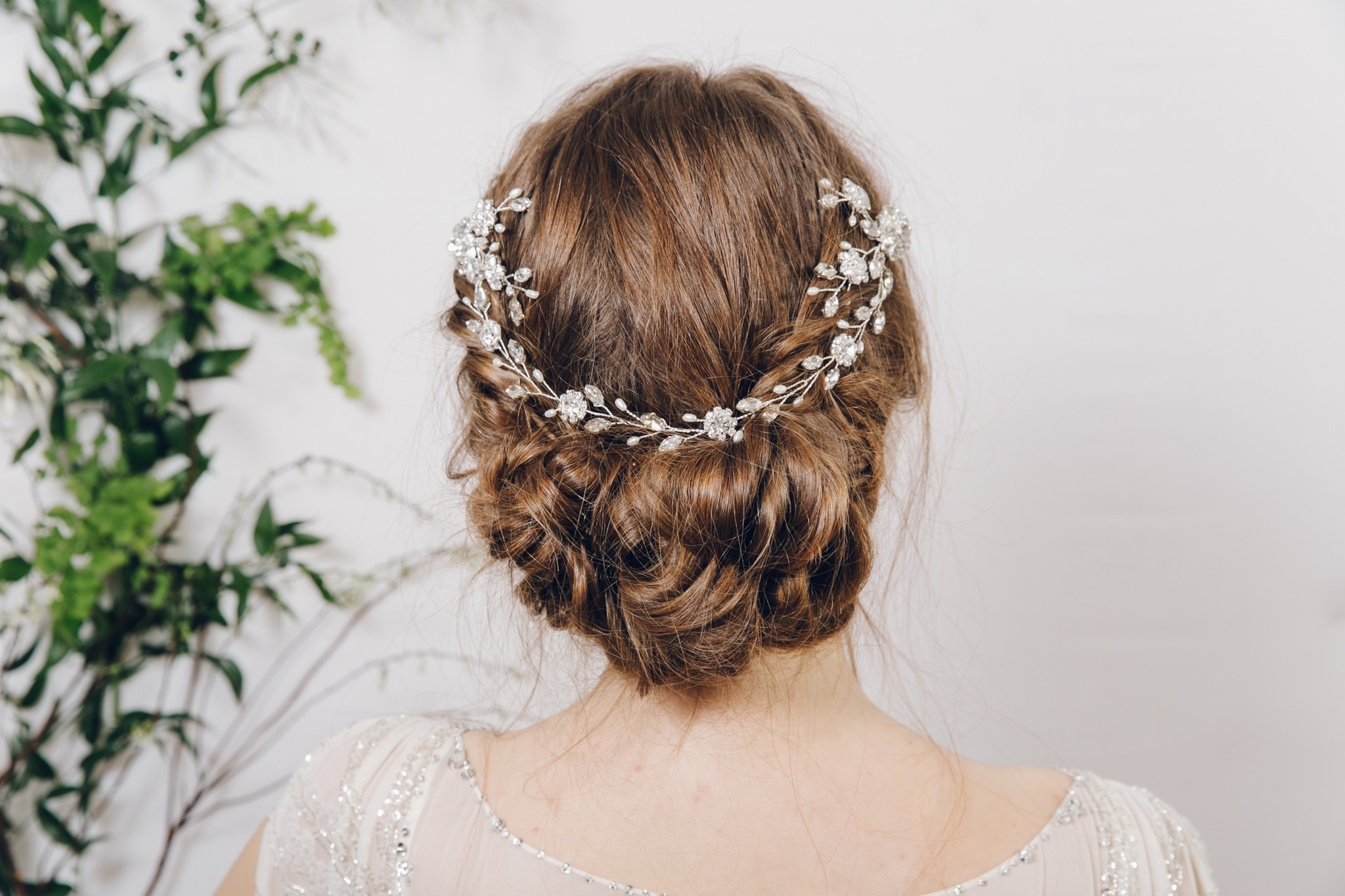 cora_silver_crystal_and_pearl_ribbon_tie_headband_hair_vine_175_www-debbiecarlisle-com_18