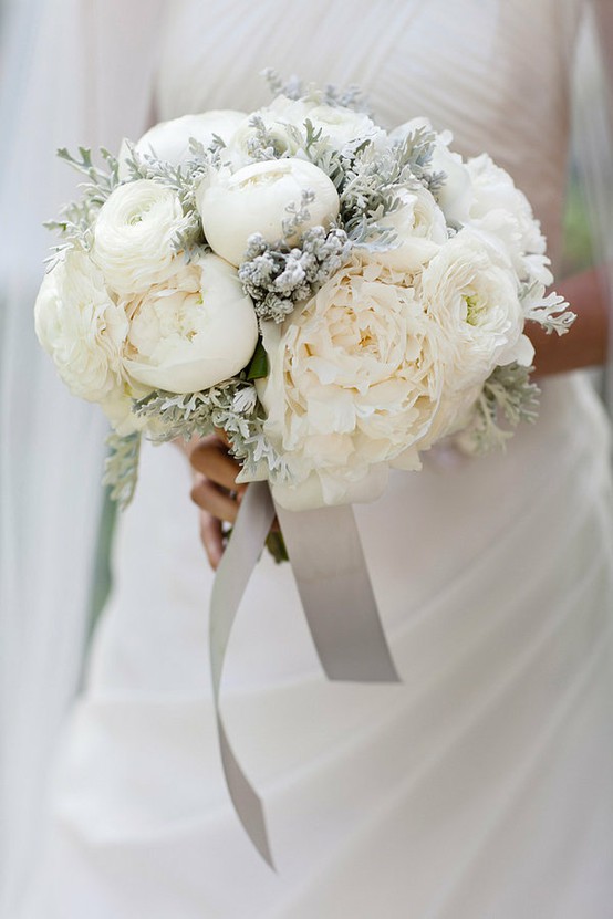 beautiful-winter-wedding-bouquets-17
