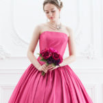 大人可愛い♡ラズベリーピンクカラーのウェディングドレス特集♫