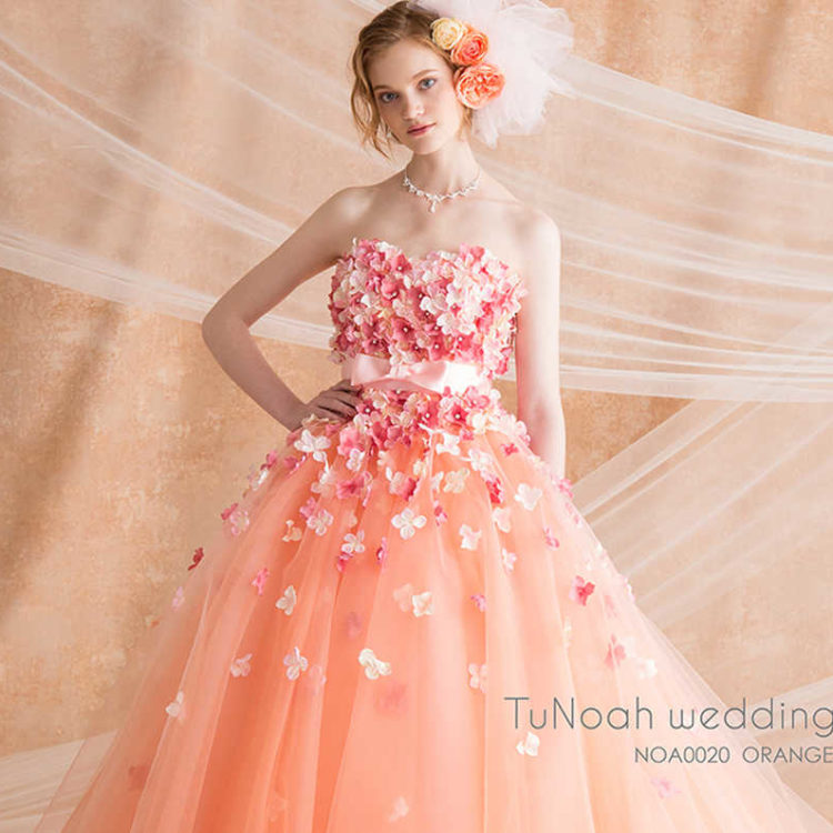 春タイプさんに似合うウェディングドレス Dressy ドレシー ウェディングドレスの魔法に Byプラコレ