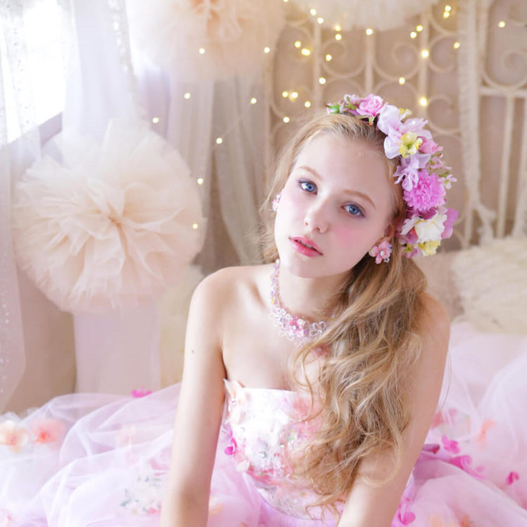 ドレス迷子最新可愛い花柄のカラードレス Dressy ドレシー ウェディングドレスの魔法に Byプラコレ