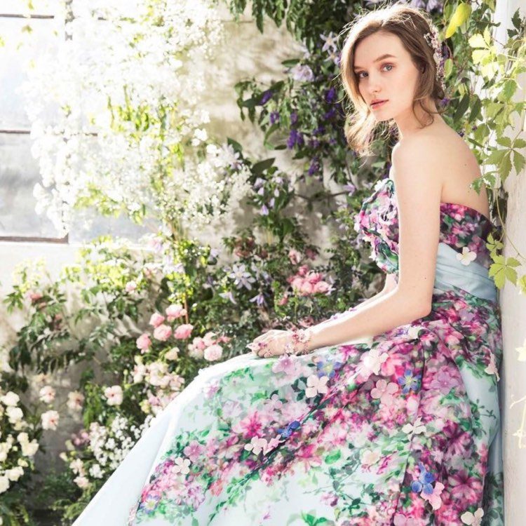 YUMIKATSURA桂由美 | DRESSY【公式】ウェディングドレス・ファッション