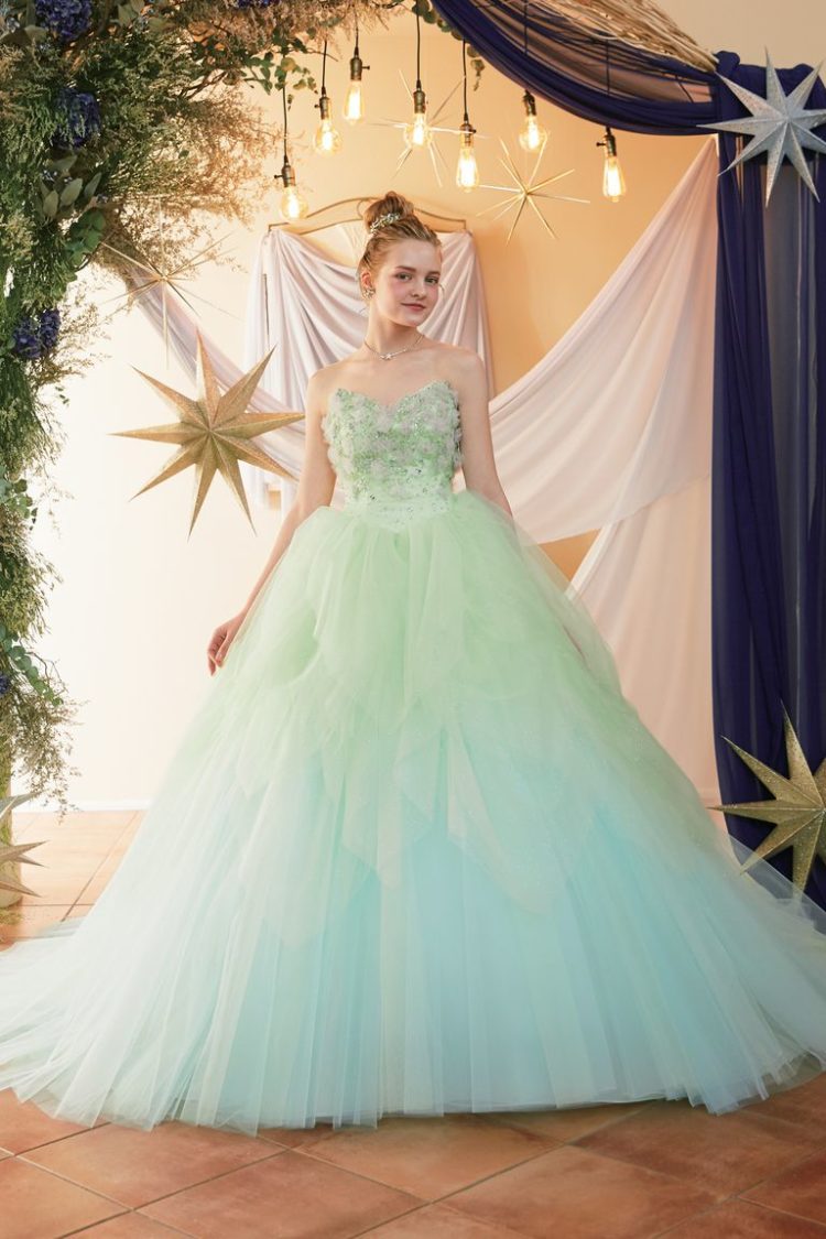 今回はティンカーベルのドレスを全種類 ご紹介 ディズニー ウエディングドレスコレクション 第3弾が予約スタートしました Dressy ドレシー ウェディングドレスの魔法に Byプラコレ