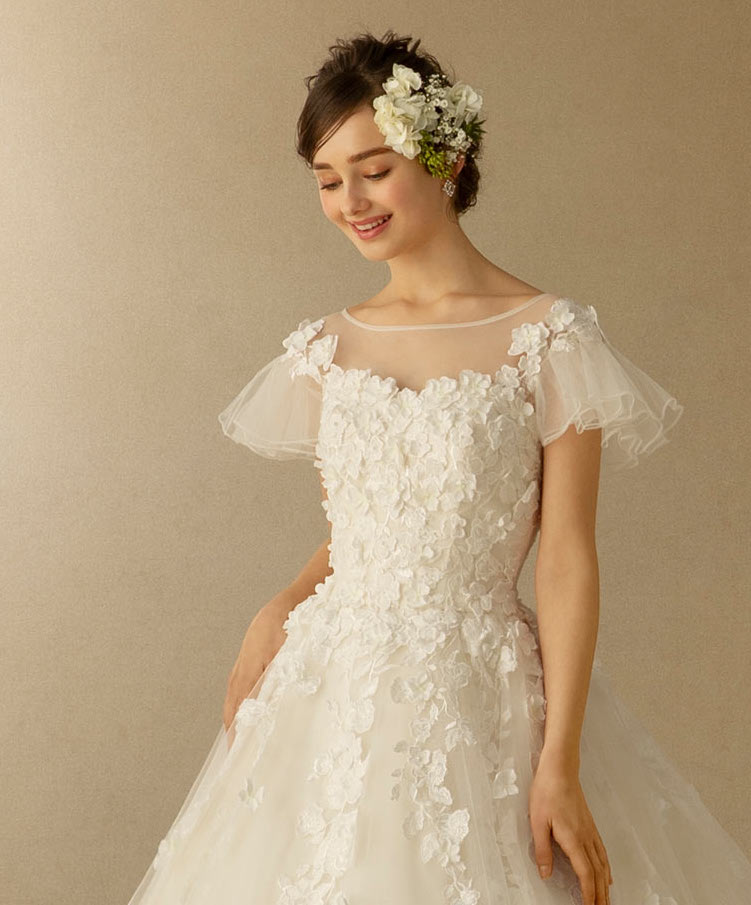 2019年春夏】TAKAMI BRIDALの新作ウェディングドレスはお袖スタイルが 