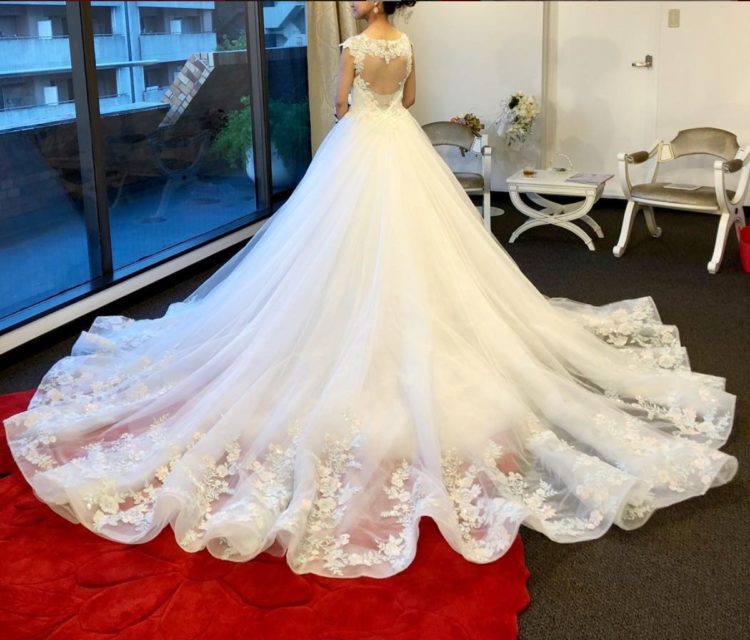 裏地にはブランドカラーの赤！Marsha K(マーシャ ケイ)のこだわり