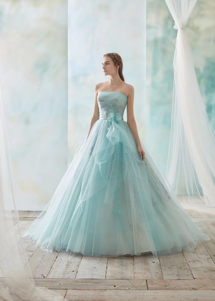 HARDY AMIES の愛されカラードレス | DRESSY【公式】ウェディング