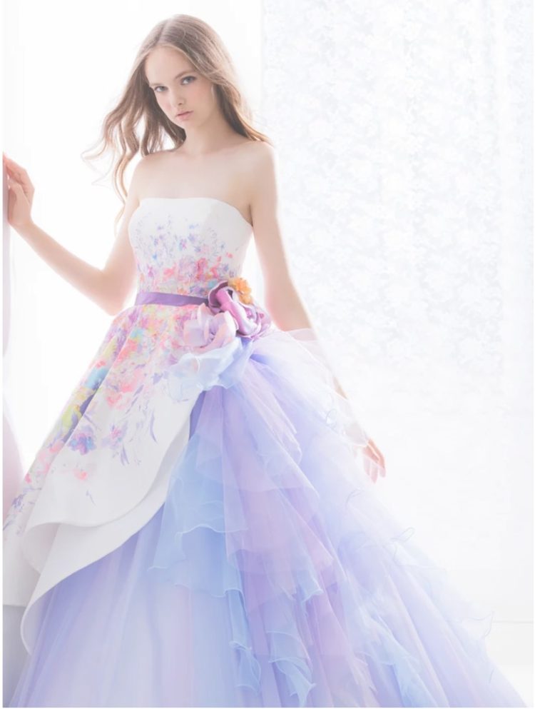 HARDY AMIES の愛されカラードレス | DRESSY【公式】ウェディング