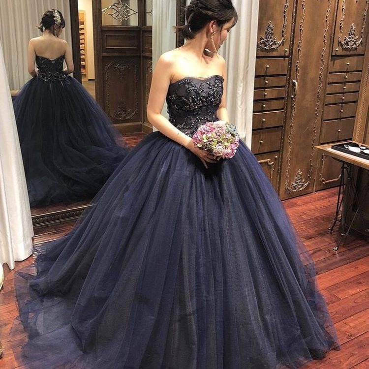 19年も注目のカラー Dressy花嫁さまのネイビーカラードレスの試着レポをご紹介 Dressy ドレシー ウェディングドレスの魔法に Byプラコレ Part 2