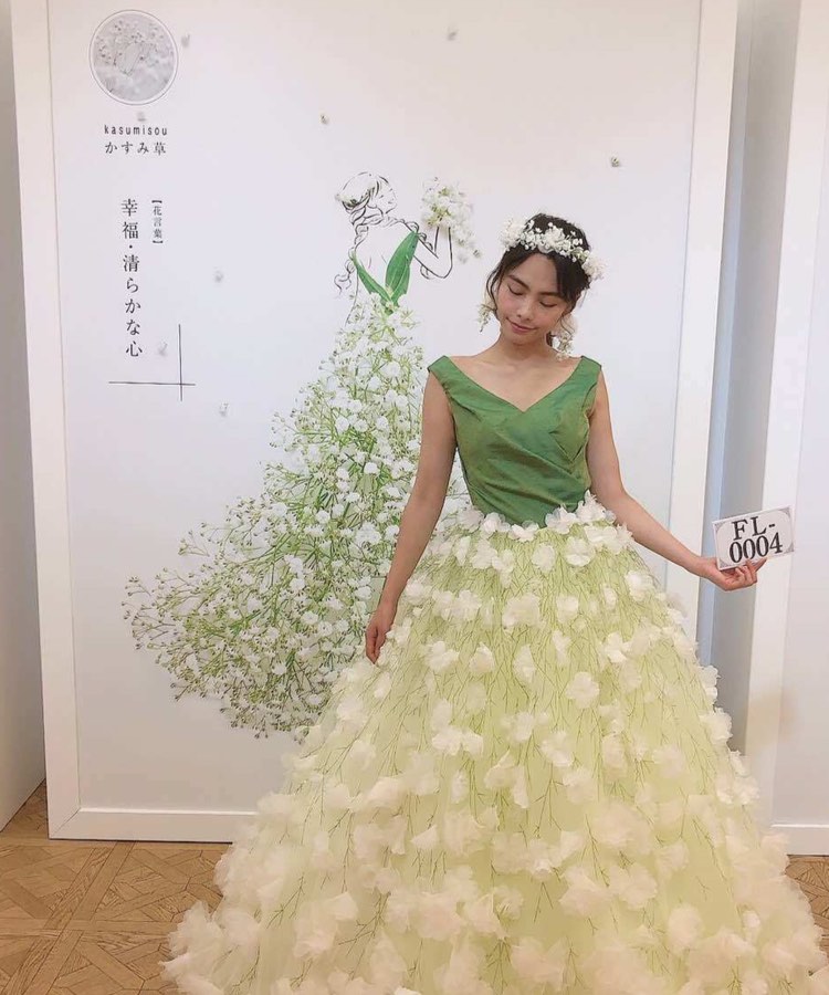 展示会レポ 葉菜桜花子さんの花ドレスとクラウディアの夢のコラボ Flowery Fieldsを発表 Dressy ドレシー ウェディング ドレスの魔法に Byプラコレ