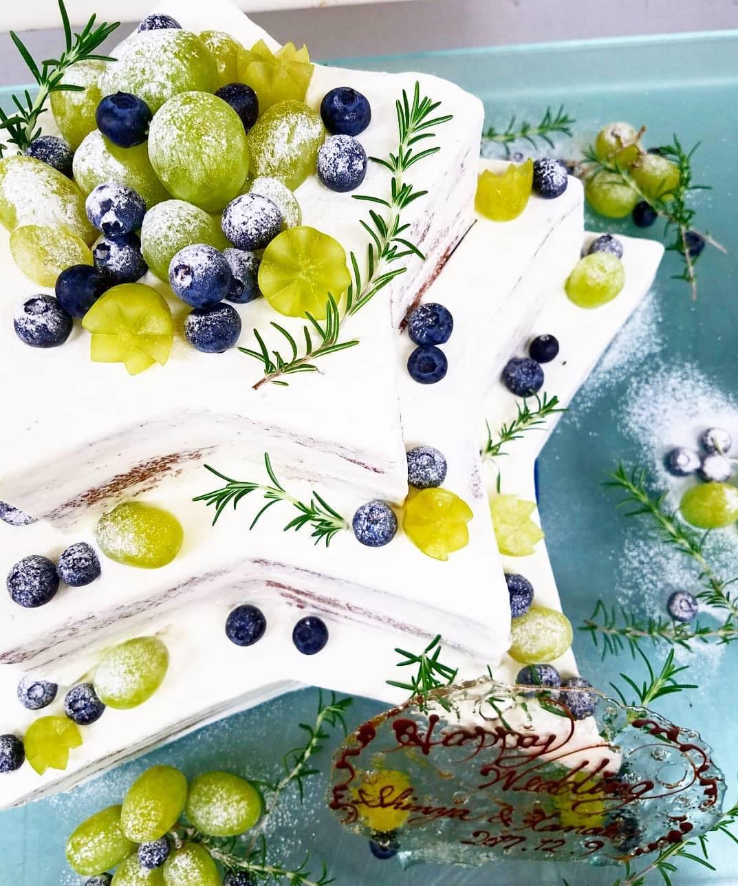 山梨名産品の ぶどうを使ったウェディングケーキ デザイン集 Dressy ドレシー Byプラコレウェディング
