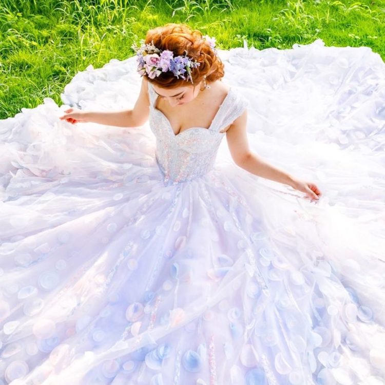 年人気間違えなし おすすめフラワーカラードレス Dressy ドレシー ウェディングドレスの魔法に Byプラコレ