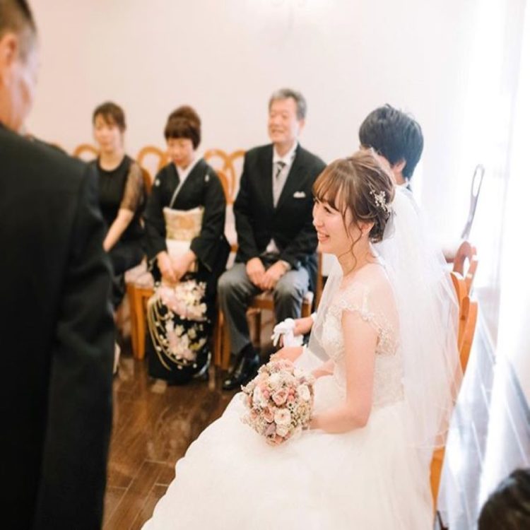 結婚式の親族紹介とは おさえておきたい基礎知識を全て伝授しちゃいます Dressy ドレシー ウェディングドレスの魔法に Byプラコレ