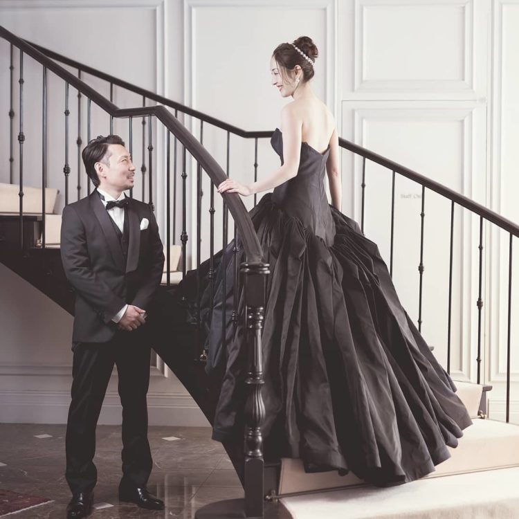 女性の美しさを引き立てる！“ブラックドレス”が花嫁様の間で人気上昇中