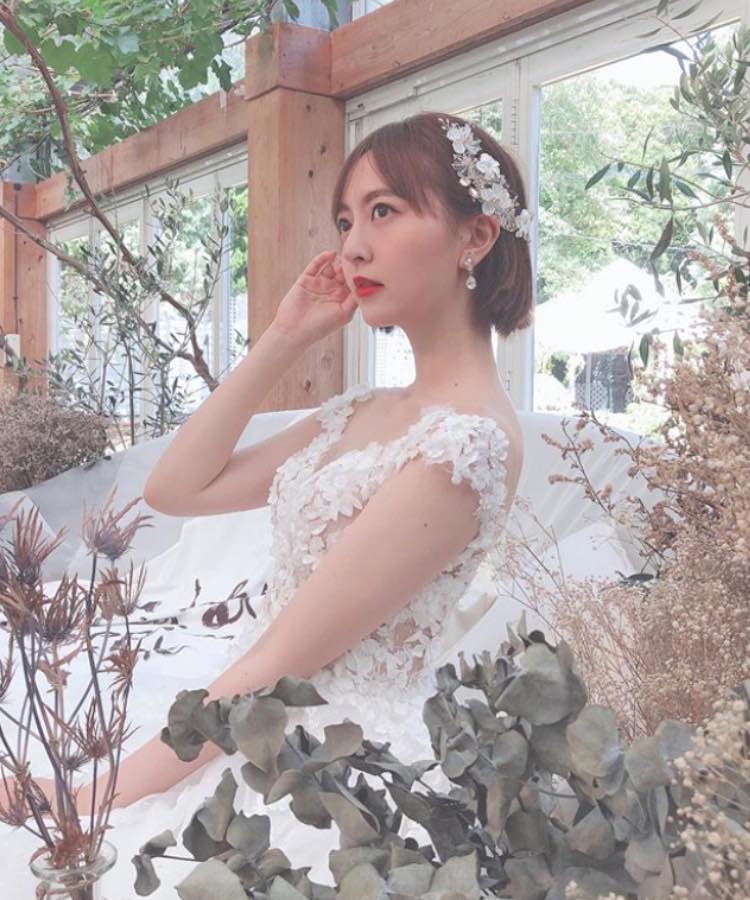 Hkt48の森保まどかさんがウェディングドレス姿をお披露目 Dressy ドレシー ウェディングドレスの魔法に Byプラコレ