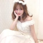 AKB48 込山榛香さんが純白ウェディングドレス姿を披露* 「世界で1番綺麗な花嫁さん」と話題♡