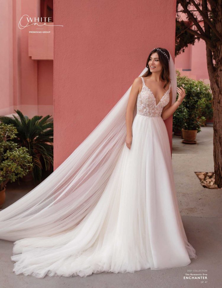 PRONOVIAS WHITE ONE（プロノヴィアスホワイトワン）2021コレクション 