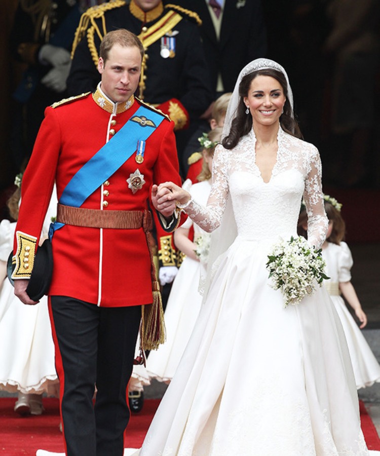 逸品 ロイヤルクラウンダービー ロイヤルウェディング キャサリン妃 ウイリアム王子 インテリア小物 Hesperiavet Com