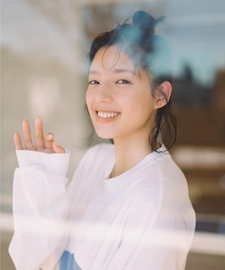 Snsで話題のあの動画に出演 今話題の 石井杏奈さん についてご紹介 Dressy ドレシー ウェディングドレスの魔法に Byプラコレ