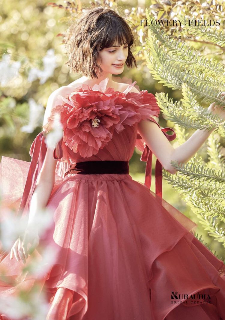SNSで話題、葉菜桜花子(ハナサクラ ハナコ)さんのフラワードレス