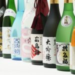 広島空港内ＡＮＡ ＬＯＵＮＧＥにて東広島の日本酒試飲キャンペーンを開催