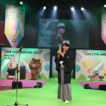 世界初のティアラデザイナーTARO KAMITANIが「LINE LIVE AWARD 2022」の、オリジナル王冠をデザイン製作。グランプリを獲得した日本トップライバー「とーま」に授与。