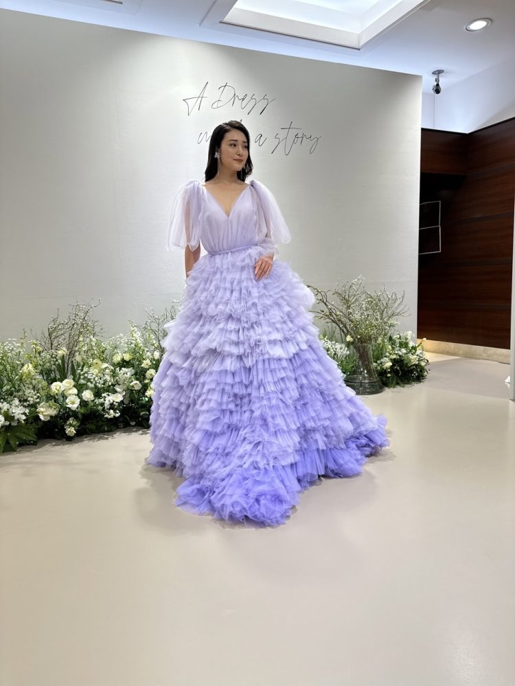 AMINA MUADDI35グラデーション ビジューミュール新品　半額以下 ジェイダ GYDA ポインテッドミュール （ブラック